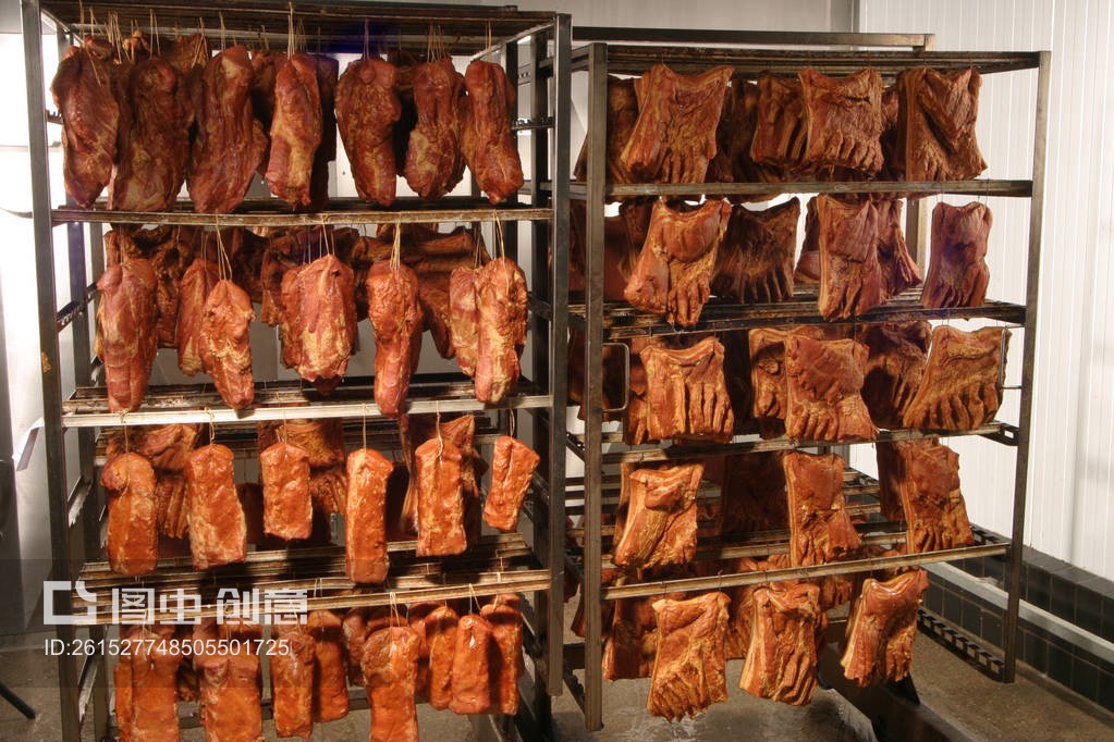 肉制品厂的肉制品Meat products in a meat factory